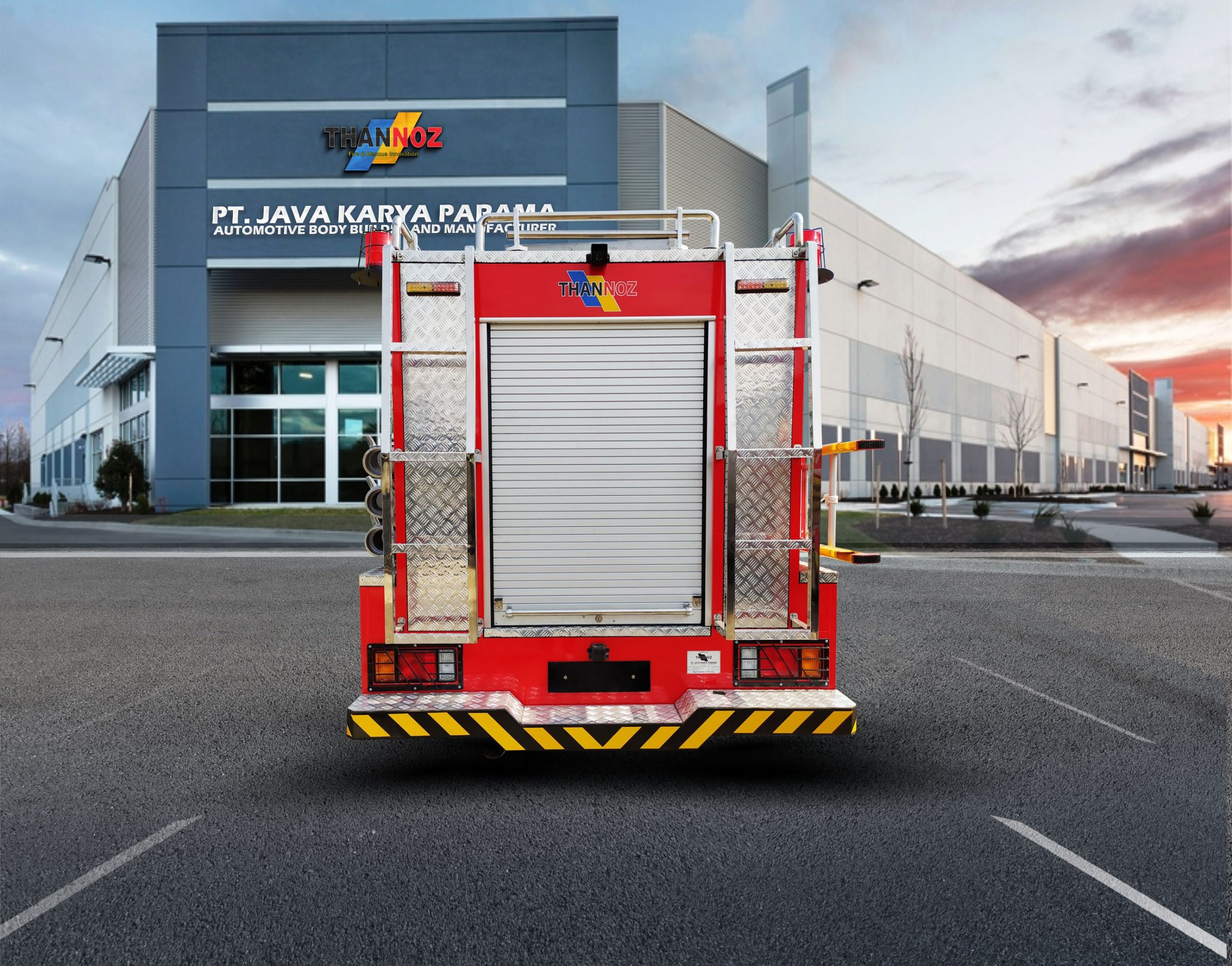 FIRE TRUCK ISUZU NMR 4000L SINGLE CABIN 005