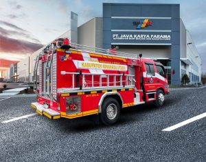 FIRE TRUCK 3000L DOUBLE CABIN HINO 136 HD 008