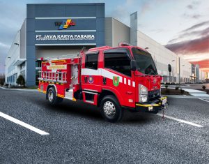 FIRE TRUCK ISUZU NMR 3000L DOUBLE CABIN 001