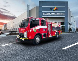 FIRE TRUCK ISUZU NMR 3000L DOUBLE CABIN 002