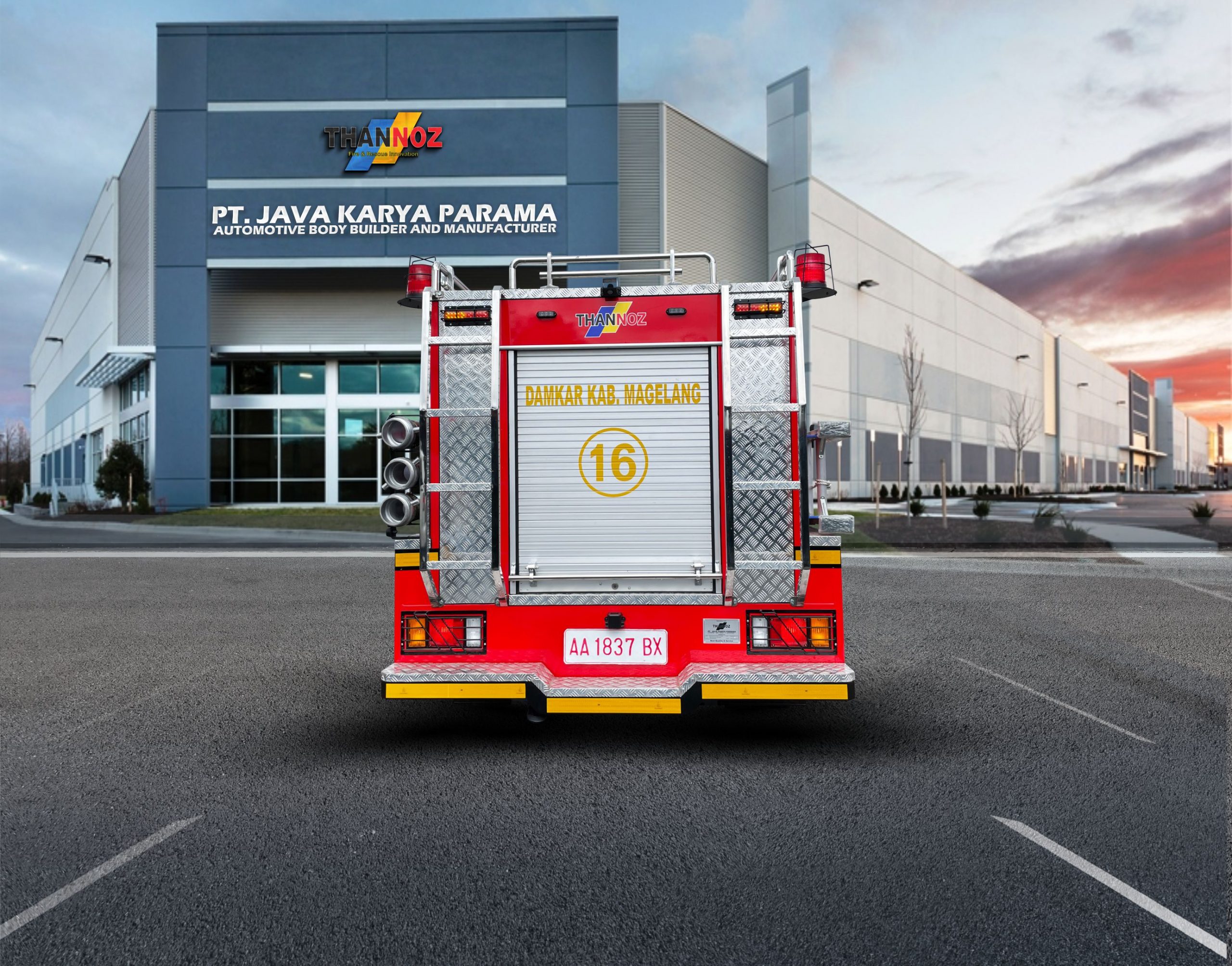 FIRE TRUCK ISUZU NMR 3000L DOUBLE CABIN 009